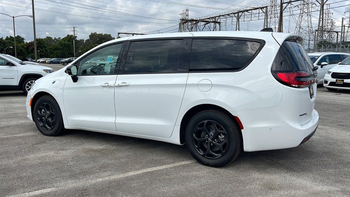 2023 Chrysler Pacifica Plug-In Hybrid PACIFICA PLUG-IN HYBRID LIMITED in Cerritos, CA - Browning Automotive Group